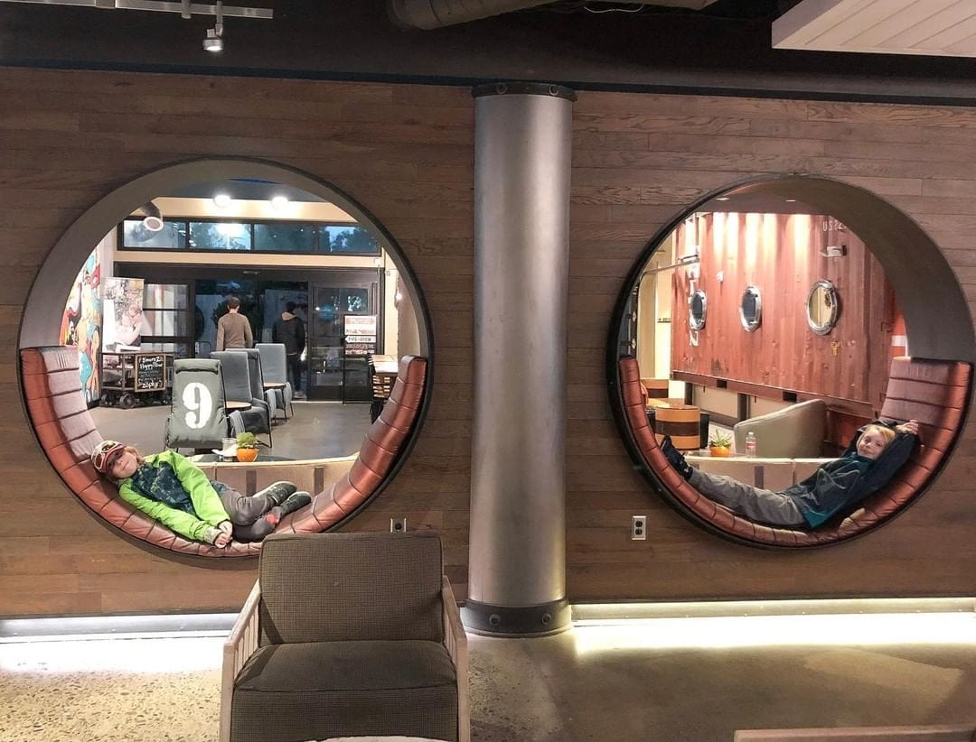 “A unique space for hipsters and fun loving families.” 📷 by @bull_and_oak_adventures #repost #hotelzephyrsf #visitfishermanswharf #sanfrancisco